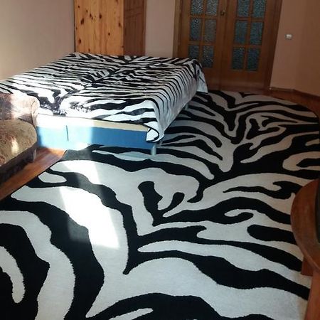Apartment On Nepokorennyh Blvd Mogilev Ngoại thất bức ảnh